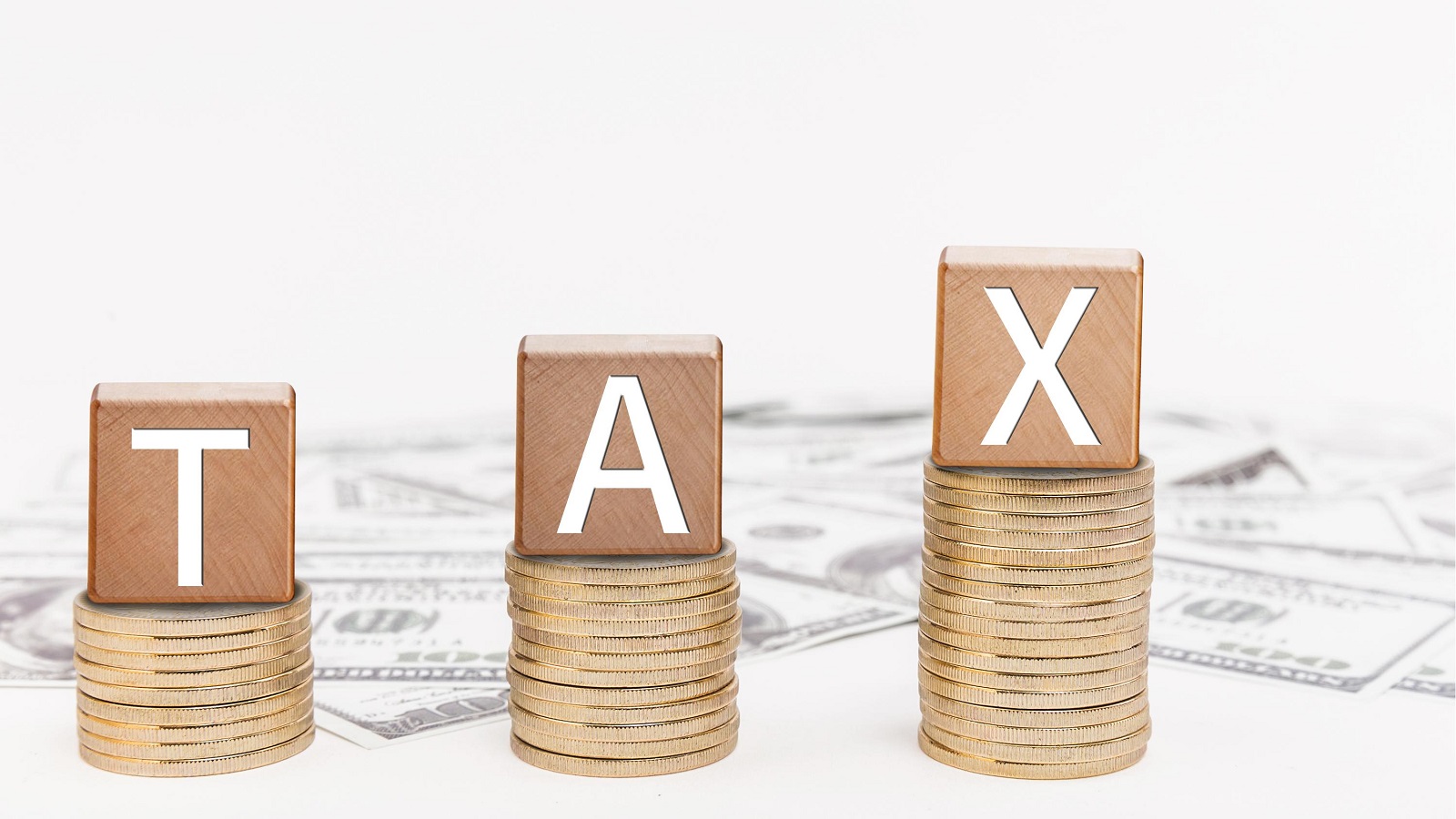 特朗普加税单挑全世界？中方组合拳反制！